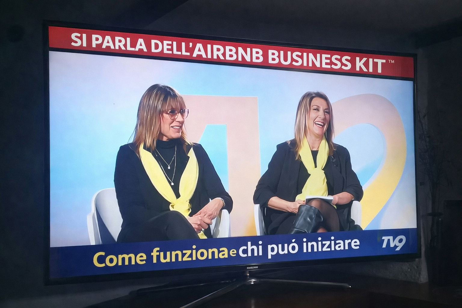 Airbnb Business Kit TV